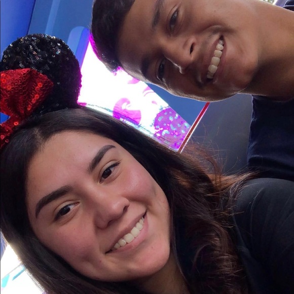 Meet your Posher, Ashley - Picture 3 of 4